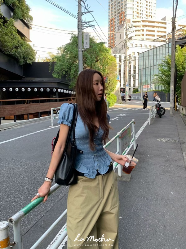 皺皺貝殼排扣鬆緊上衣(闆娘清單)